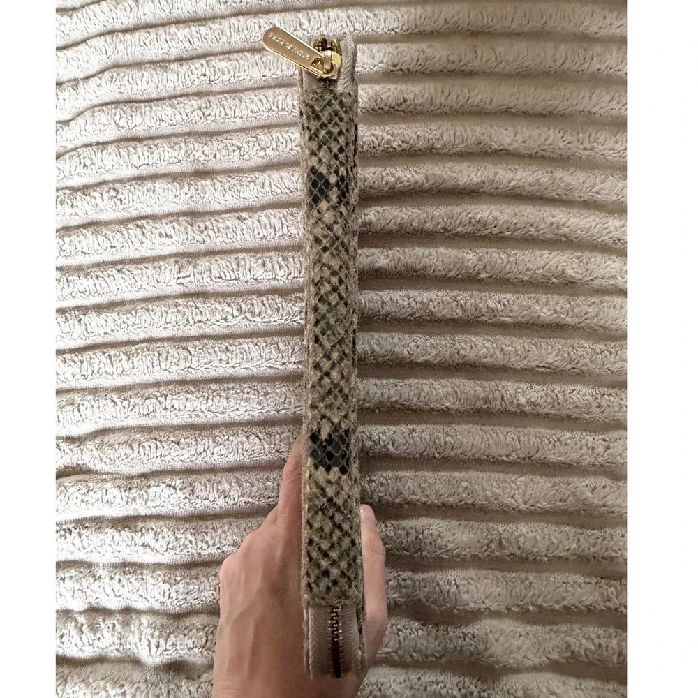 Michael Kors Snakeskin Embossed Zip‎ Around Tablet Case Grey Cream Gold Logo